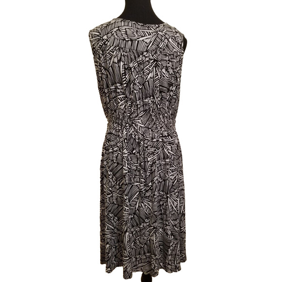 Unbranded White Black Print Knee Length Elastic Waist - Size-See Measurements - Picture 3 of 4